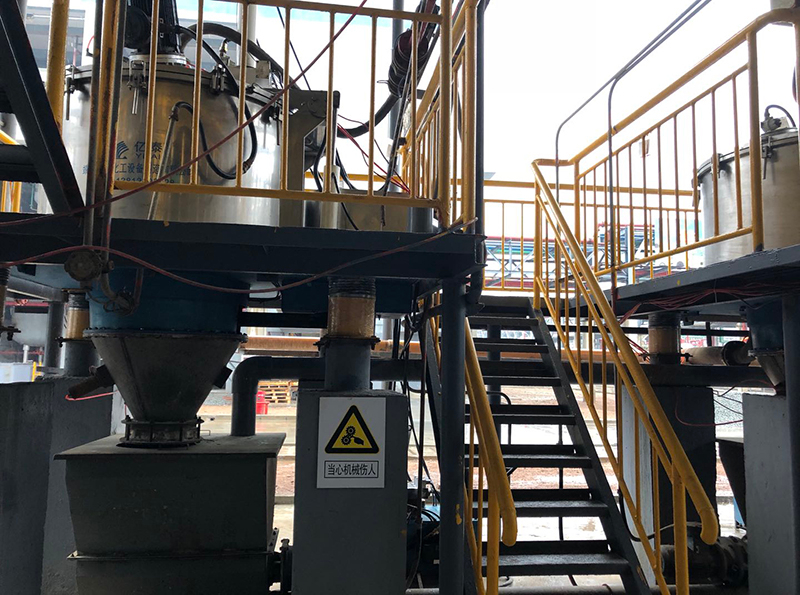 鋰電行業(yè)專用全自動離心機